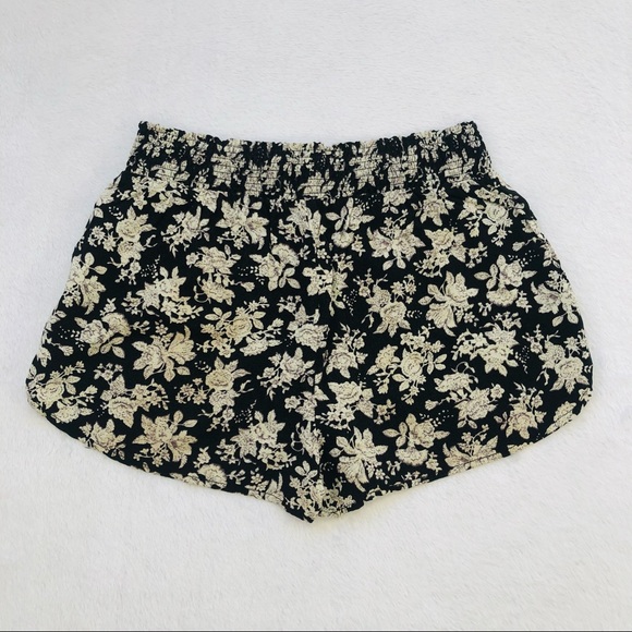 Forever 21, Shorts, Size S - Picture 2 of 14
